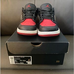 Nike Air Jordan Low’s size 5Y